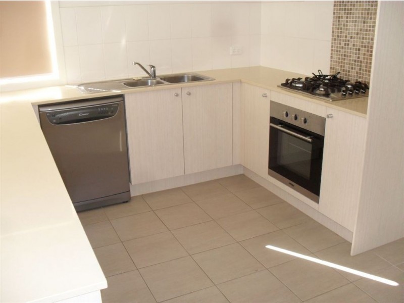 8 Kosta Boda Boulevard, Pakenham VIC 3810