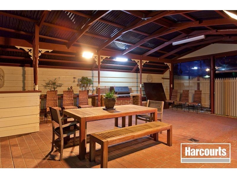 11 Murray Avenue, Pakenham VIC 3810