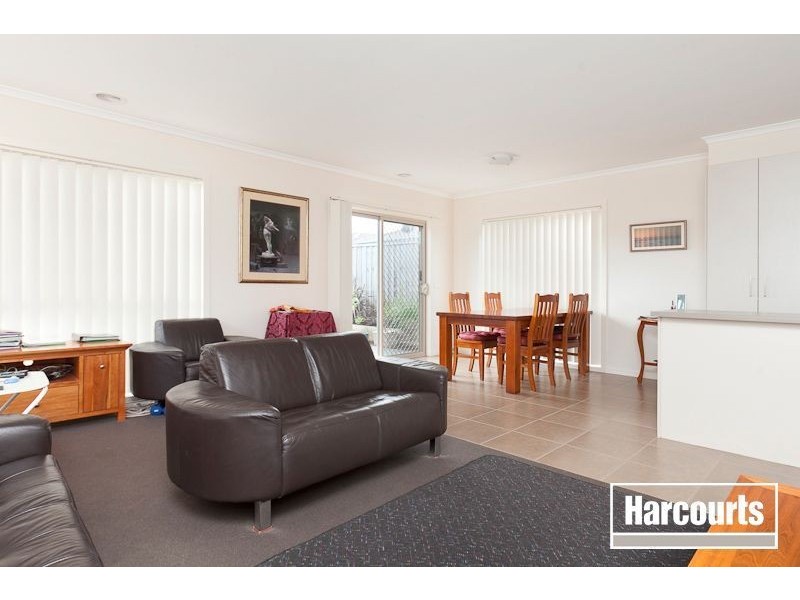 7 Cascade Way, Pakenham South VIC 3810