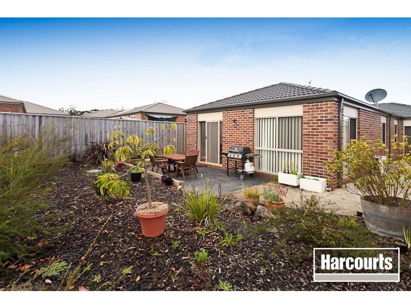 7 Cascade Way, Pakenham South VIC 3810