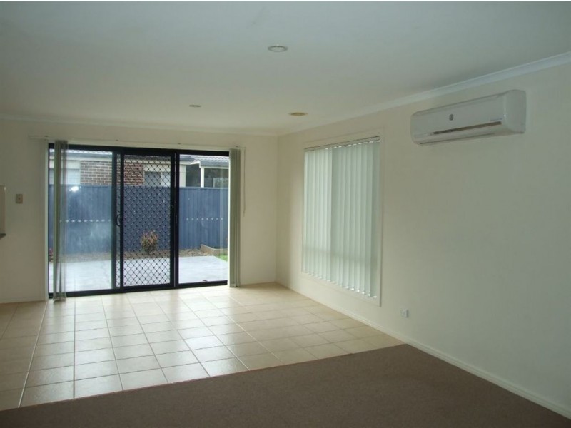 50 Shearwater Drive, Pakenham VIC 3810