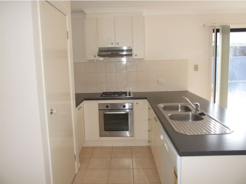 50 Shearwater Drive, Pakenham VIC 3810