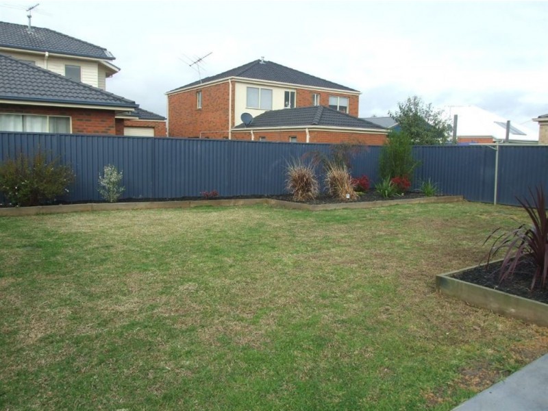 50 Shearwater Drive, Pakenham VIC 3810