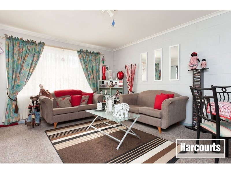 9/2-4 Charles Street, Pakenham VIC 3810