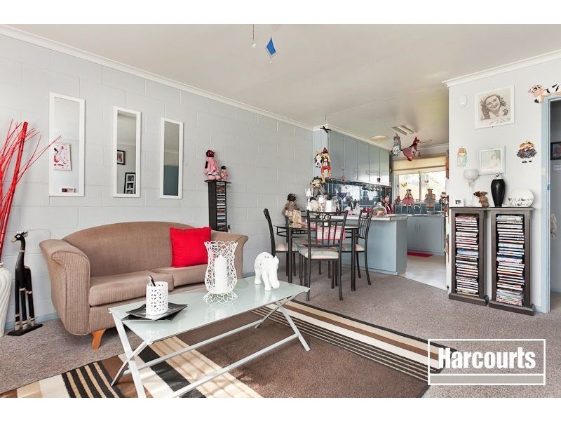 9/2-4 Charles Street, Pakenham VIC 3810