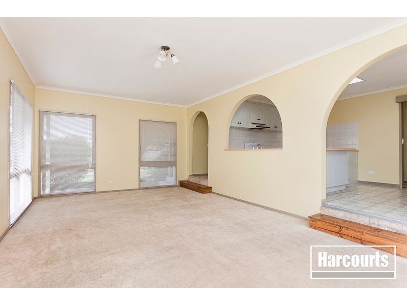 9 Kylie Court, Pakenham VIC 3810