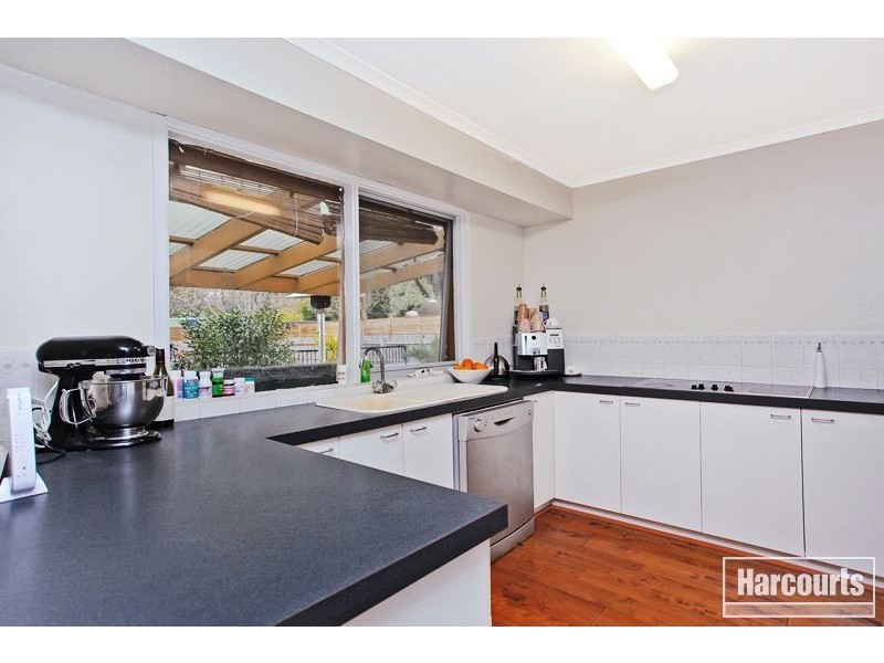15 Broadbent Way, Pakenham VIC 3810