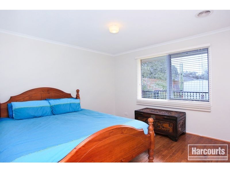 15 Broadbent Way, Pakenham VIC 3810
