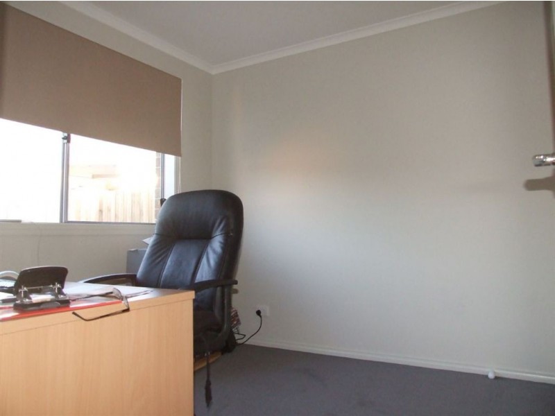 2 Mirabelle Street, Pakenham VIC 3810