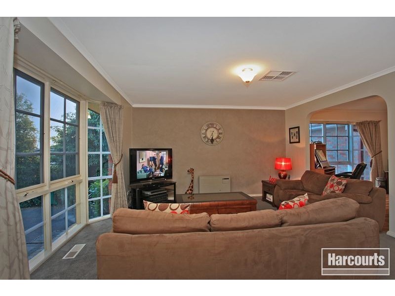 6 Andrew Court, Pakenham VIC 3810