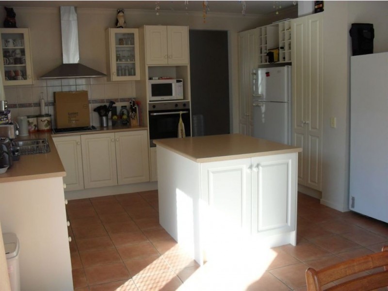 9 Shay Close, Narre Warren South VIC 3805