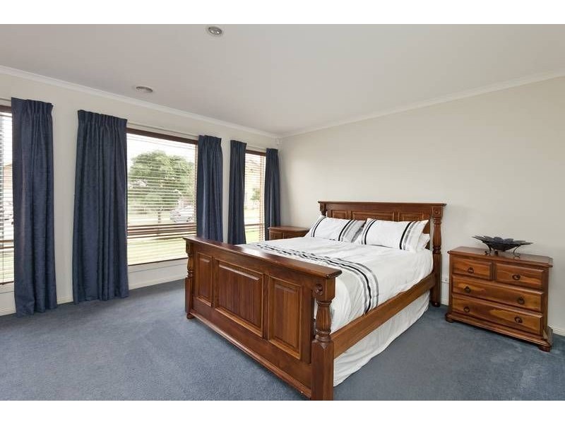 11 Sheoak Court, Pakenham VIC 3810