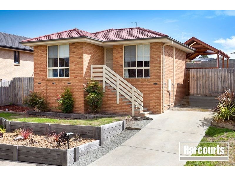 29 Riviera Drive, Pakenham VIC 3810