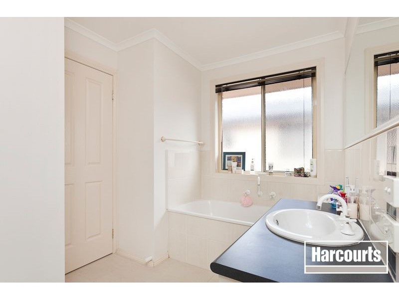 29 Riviera Drive, Pakenham VIC 3810