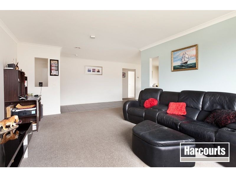 4 Mikasa Place, Pakenham VIC 3810