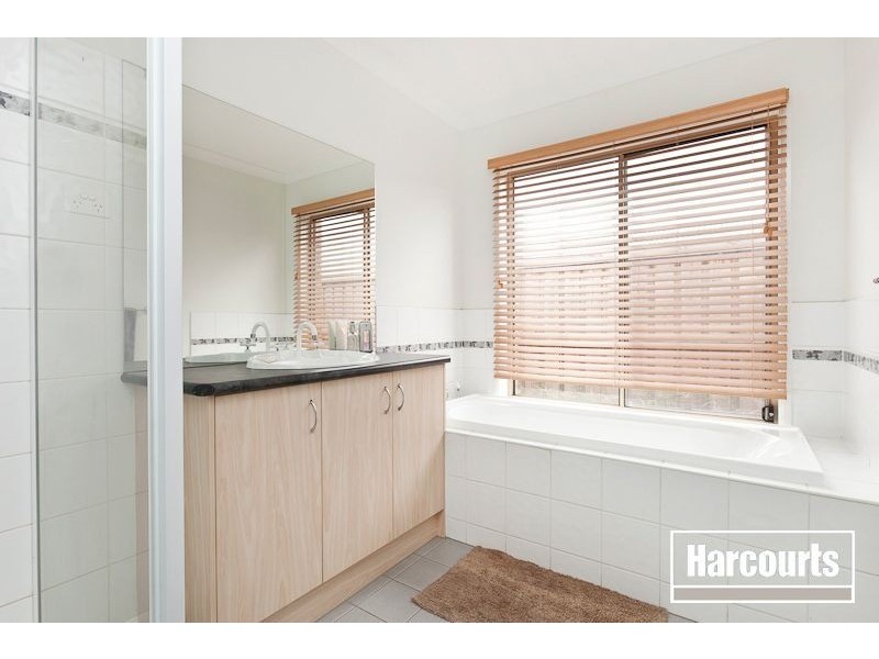 4 Mikasa Place, Pakenham VIC 3810