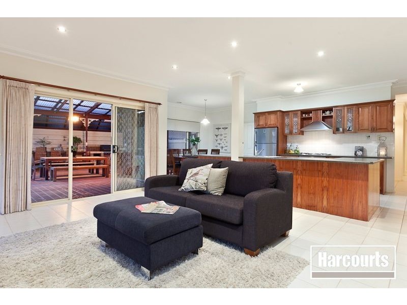 11 Murray Avenue, Pakenham VIC 3810