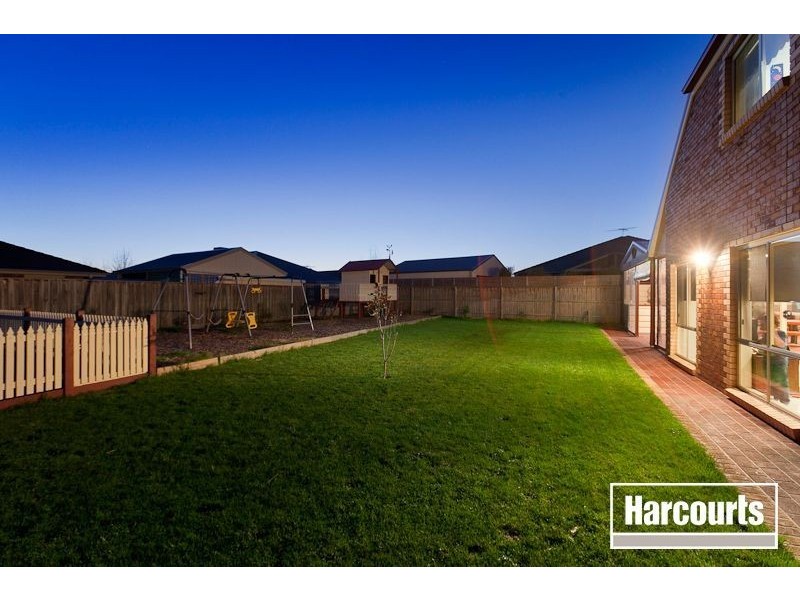 11 Murray Avenue, Pakenham VIC 3810