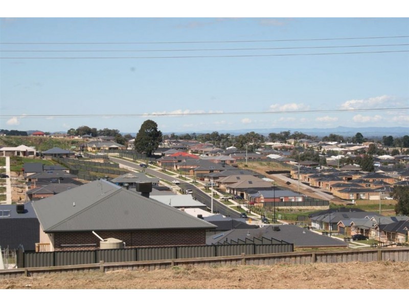 47(Lot 27) Silvergum Drive, Pakenham VIC 3810