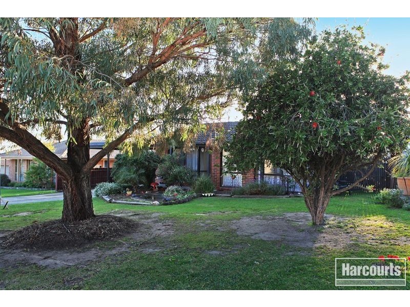 7 Emily Cl, Pakenham VIC 3810