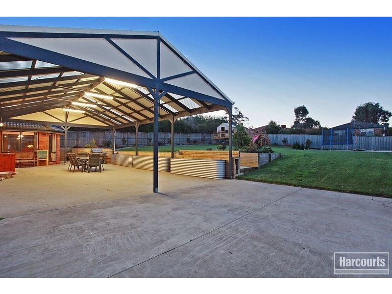 10 Overland Rise, Pakenham VIC 3810