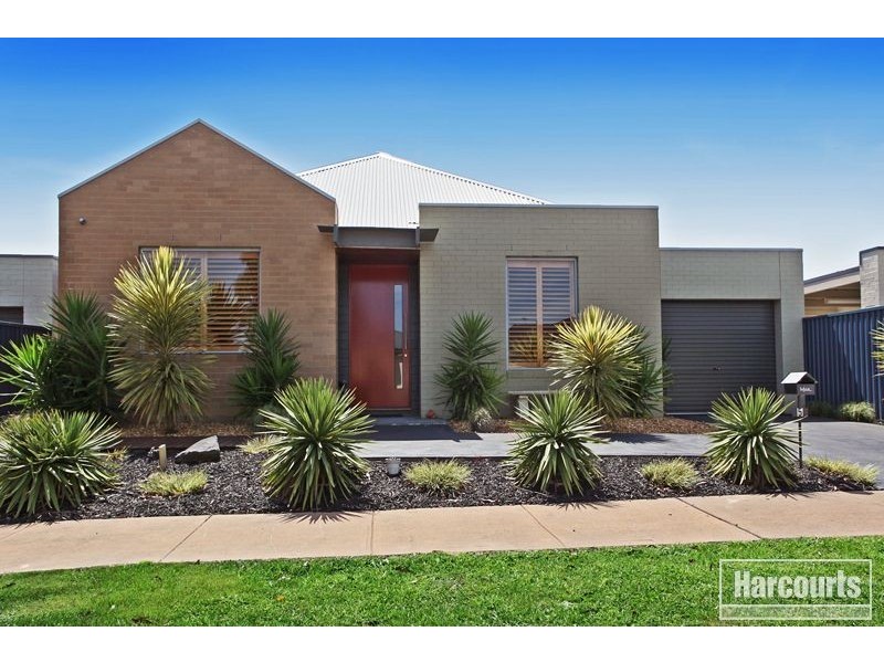 5 Paperbark Drive, Pakenham VIC 3810