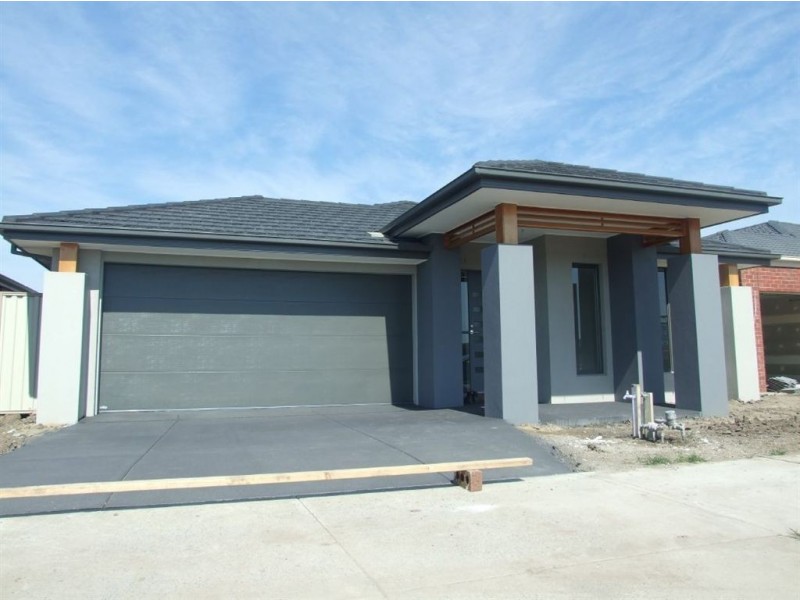 53 Victory Drive, Pakenham VIC 3810