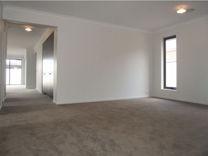 53 Victory Drive, Pakenham VIC 3810