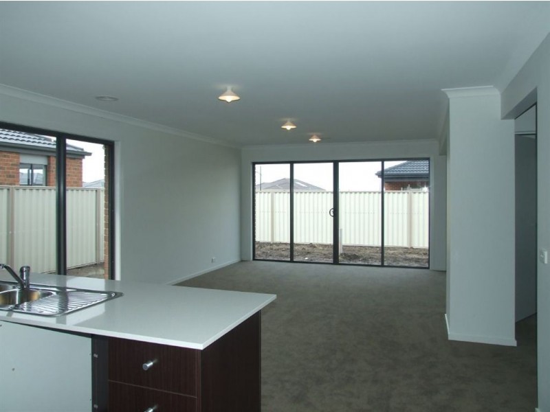 53 Victory Drive, Pakenham VIC 3810