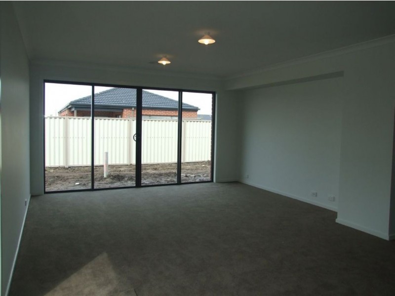 53 Victory Drive, Pakenham VIC 3810