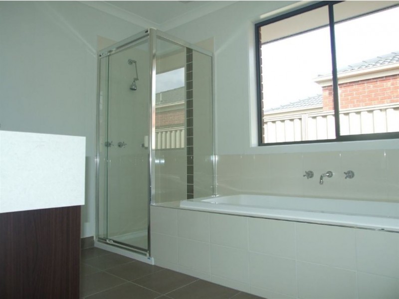 53 Victory Drive, Pakenham VIC 3810