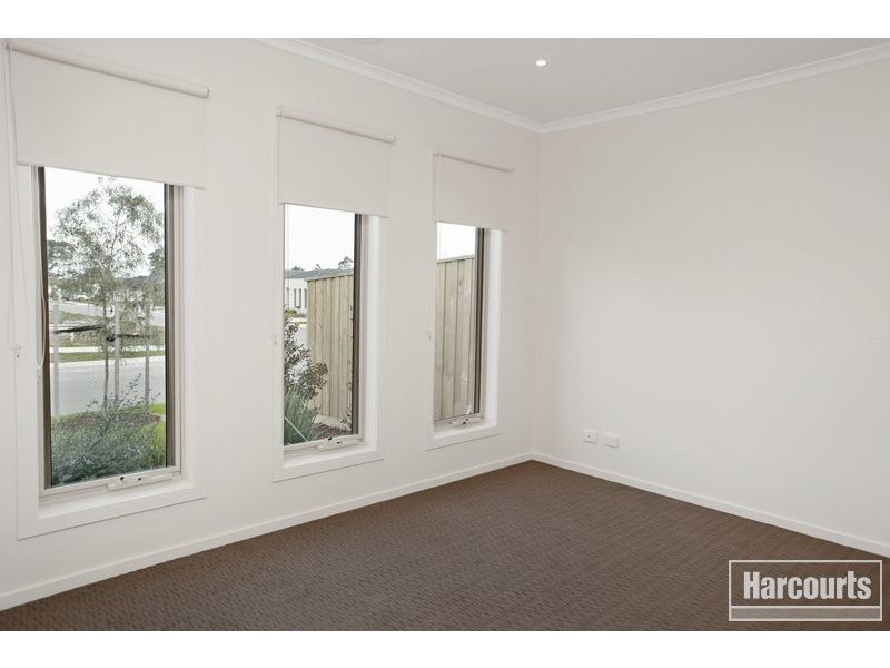 15 Devine Drive, Pakenham VIC 3810