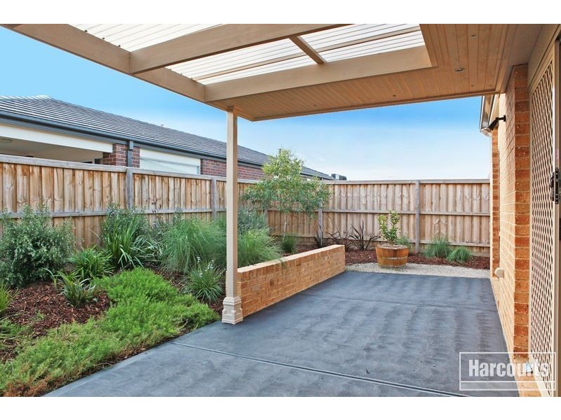 15 Devine Drive, Pakenham VIC 3810