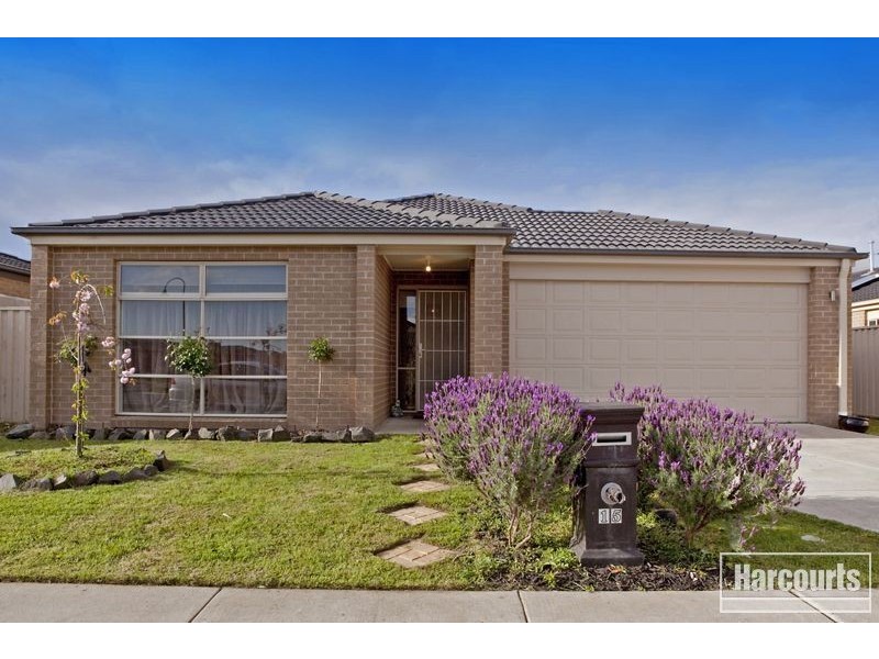 15 Pomegranite Way, Pakenham VIC 3810