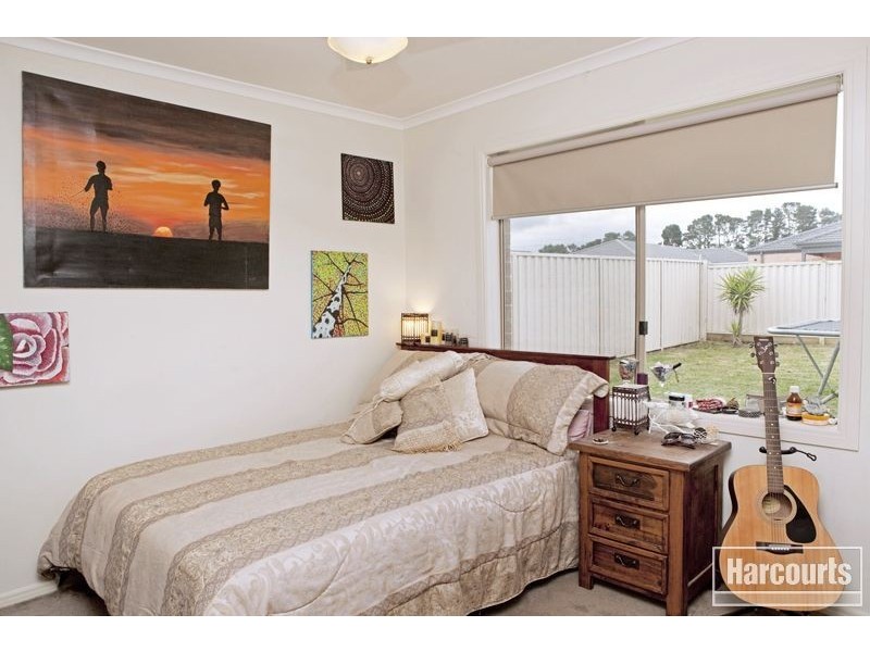 15 Pomegranite Way, Pakenham VIC 3810