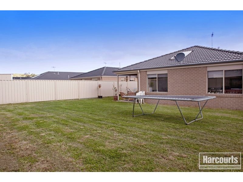 15 Pomegranite Way, Pakenham VIC 3810