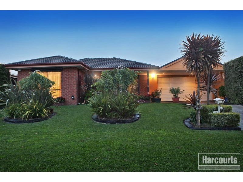 23 Sir Thomas Drive, Pakenham VIC 3810