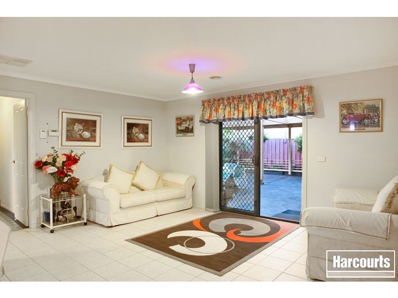 23 Sir Thomas Drive, Pakenham VIC 3810