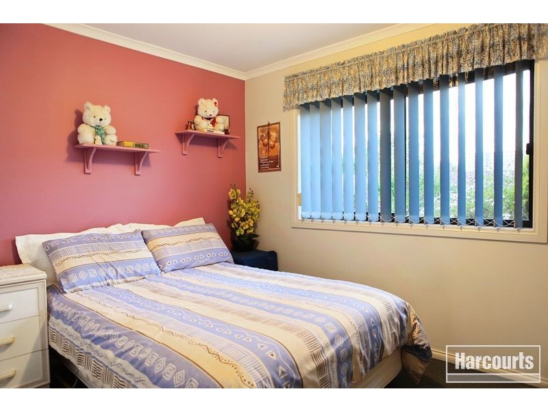 23 Sir Thomas Drive, Pakenham VIC 3810