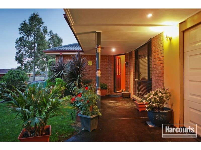 23 Sir Thomas Drive, Pakenham VIC 3810