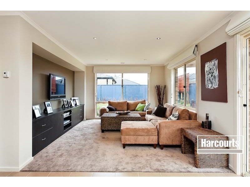 4 Dianella Close, Pakenham VIC 3810