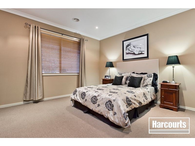 13 Botanic Drive, Pakenham VIC 3810