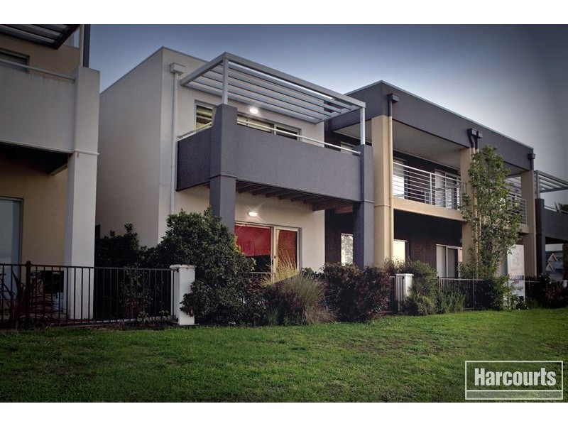 4/2 The Entrance, Pakenham VIC 3810