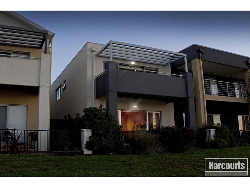 4/2 The Entrance, Pakenham VIC 3810