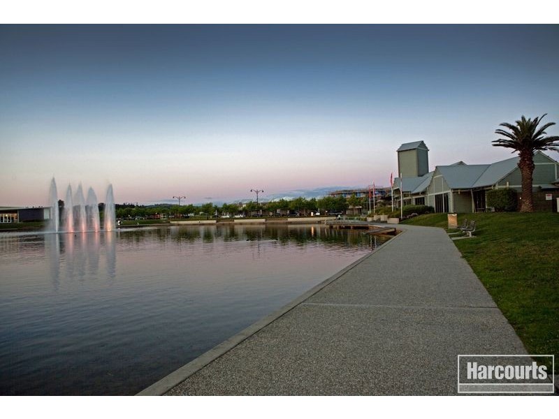 4/2 The Entrance, Pakenham VIC 3810