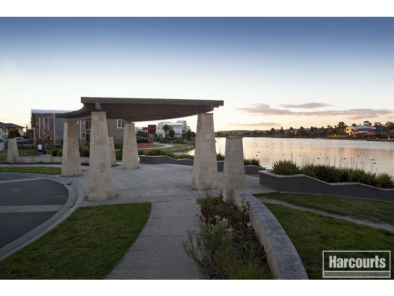 4/2 The Entrance, Pakenham VIC 3810
