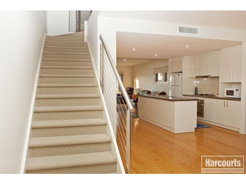 4/2 The Entrance, Pakenham VIC 3810