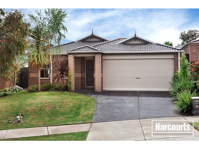 28 Lucerne Circuit, Pakenham VIC 3810