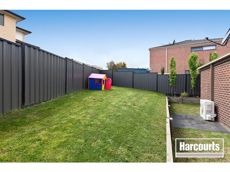 28 Lucerne Circuit, Pakenham VIC 3810