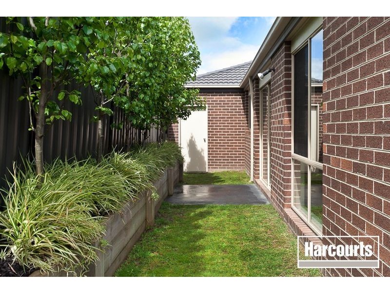 28 Lucerne Circuit, Pakenham VIC 3810